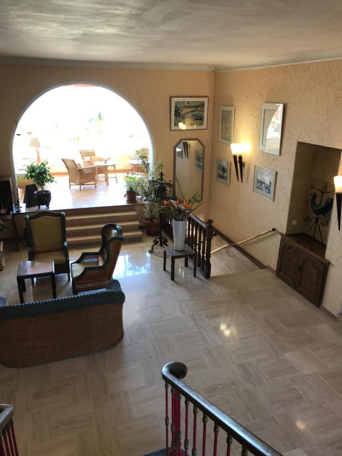 Grand Hotel Moriaz Le Lavandou Exterior foto